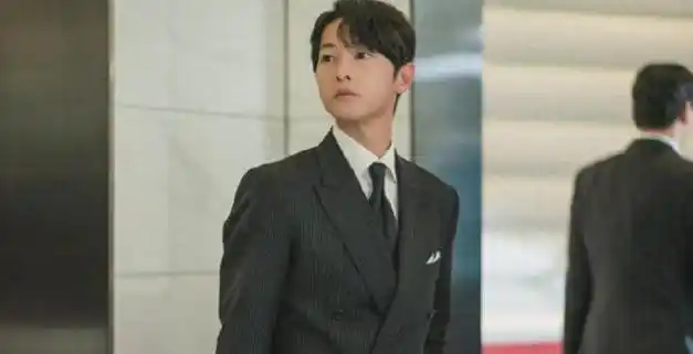 宋仲基出演热门韩剧眼泪女王饰演角色让韩网友们期待