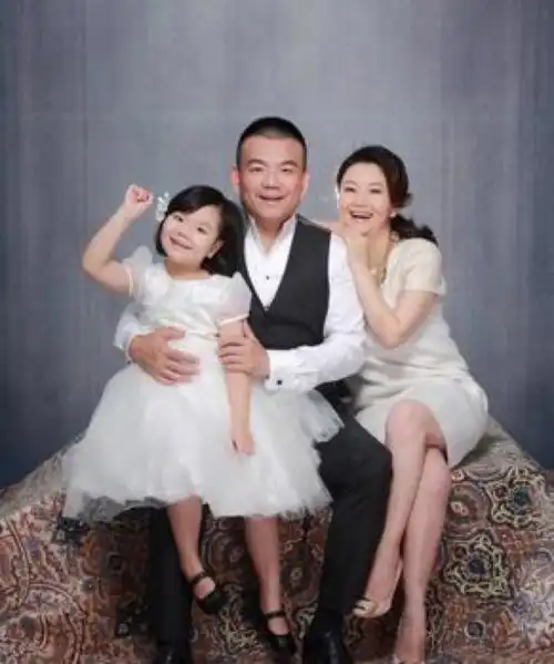 smg家喻户晓,主持界家庭照片:豆豆,叶蓉,袁鸣,吉雪萍,小荷姐姐,画神闲