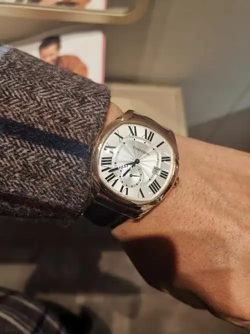 卡地亚手表男士腕表驾驭