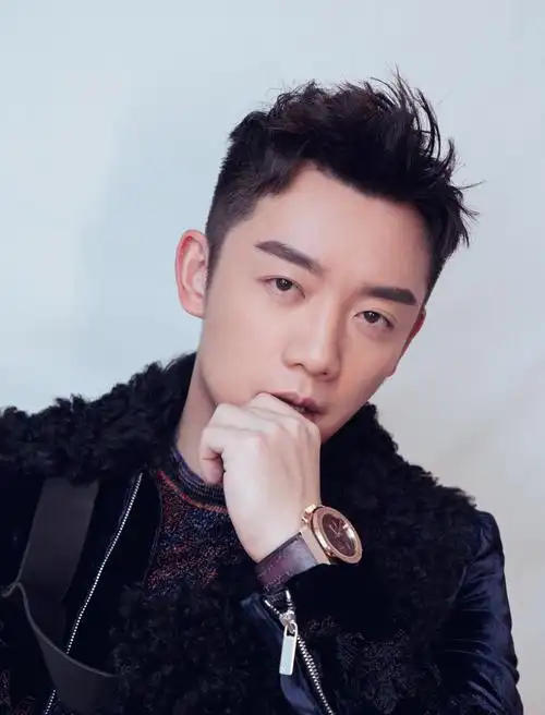 程晓玥个人资料(郑恺与程晓玥相爱三年,却最终选择苗苗,这一点值得