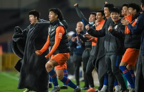 鲁能深夜传喜讯足协杯冠军十拿九稳上港2021亚冠门票泡汤