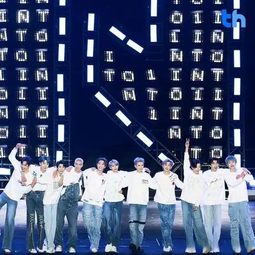 into1的小九与into1成员们一起在苏州的首场音乐会充满乐趣