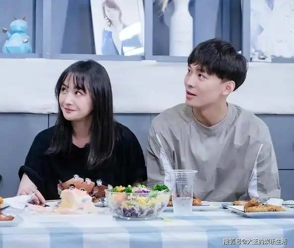 原创曾日赚208万今却无力执行罚款郑爽的热搜是愚人节最大的笑话