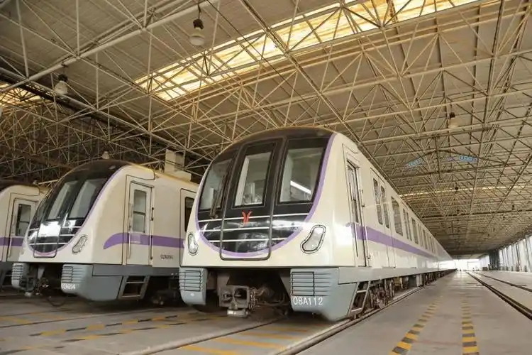 每天搭乘的广州地铁,到站后是怎么掉头的?