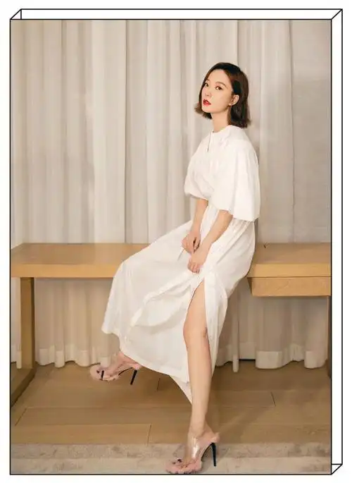 王珞丹是不是缺鞋穿这么一套仙气满满的搭配却配了这么一双鞋