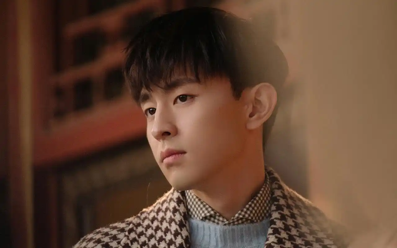 邓伦故宫帅气写真图片桌面壁纸