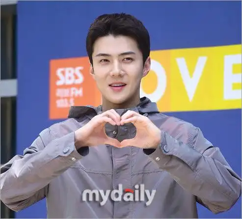 吴世勋上班路##吴世勋上班路新闻图