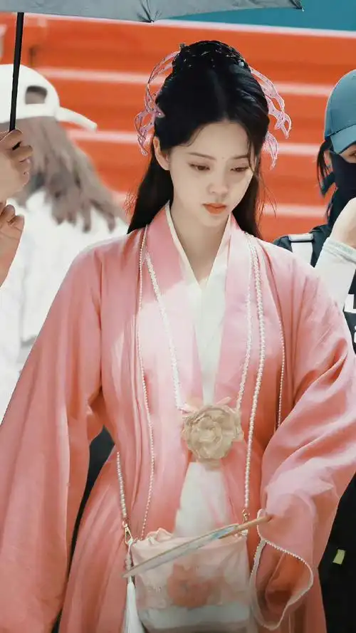 欧阳娜娜萌探2周芷若剧照