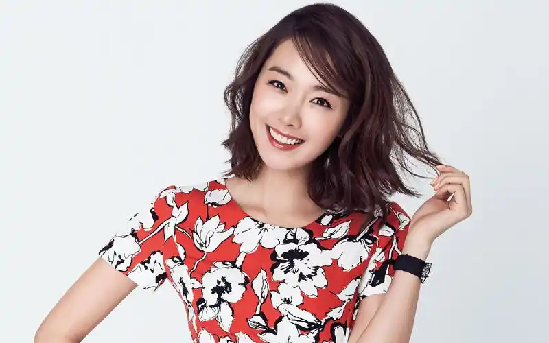 韩国美女明星苏怡贤桌面图片