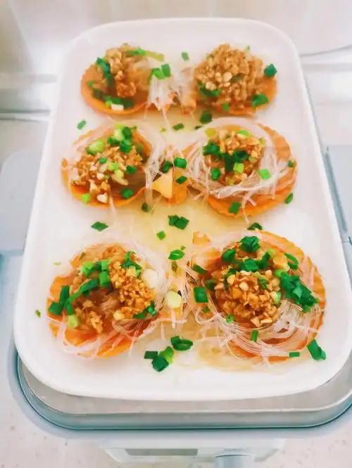 北鼎蒸炖锅之蒜蓉粉丝蒸扇贝