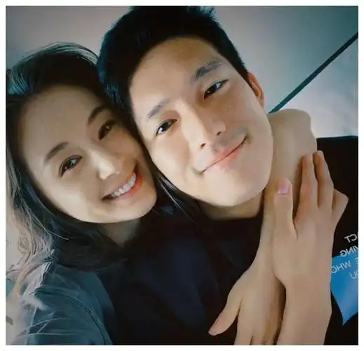 分手一年了,王子文终于再次听到了关于她高富帅前男友的消息.