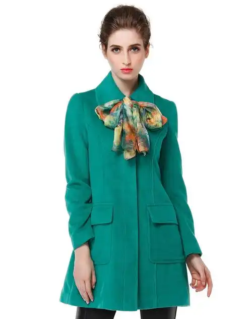 蓝绿色翻领个性长袖大衣