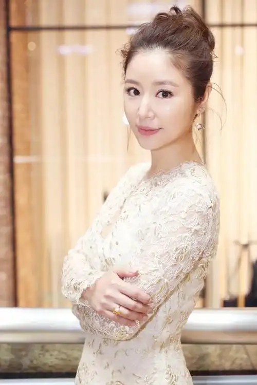 林心如个人资料美女明星林心如活动造型