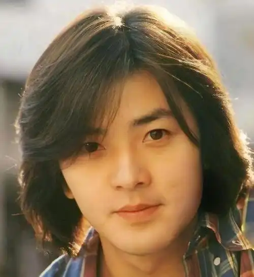 事实证明,57岁久居"日本农村"的郑伊健,早已选择另一种人生