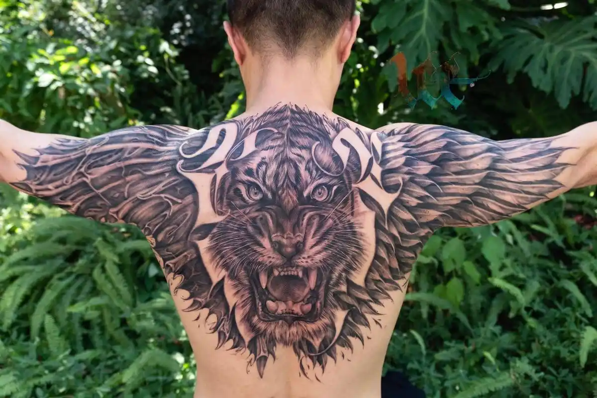 91【如虎添翼】天使与恶魔 91这是第22个翅膀纹身作品 91作品分