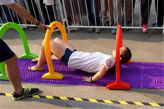 拓展训练项目挑战指压板