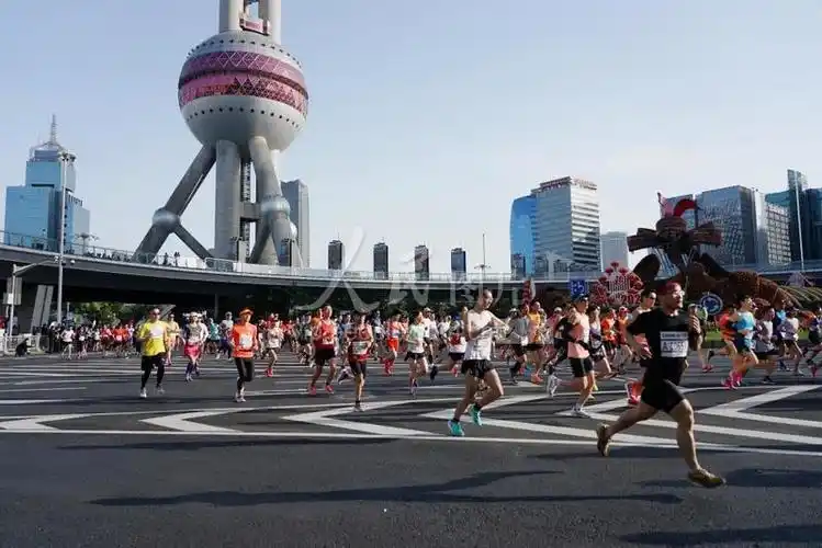 2021上海半程马拉松开跑