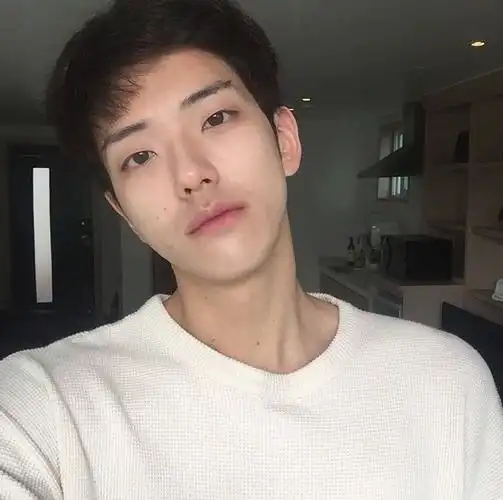 阳光温热岁月静好男生头像-堆糖,美好生活研究所