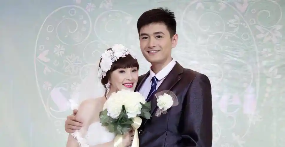 一起后他向王媛可展现出了十足的关心,而当他们在一起后不久就结婚了