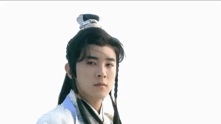 第一眼看到季肖冰的古装照真的有被shock到