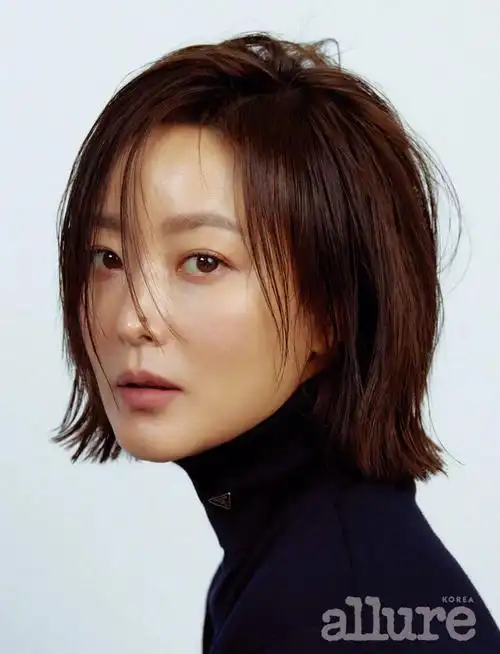 金喜善allurekorea7月刊封面画报新剧