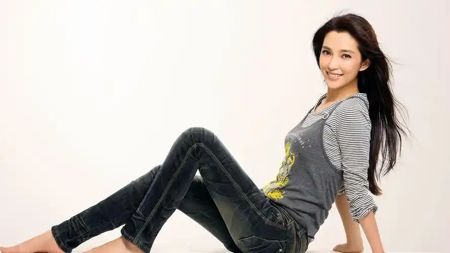 图集:给大家分一组国际巨星李冰冰高清壁纸,欢迎收藏!