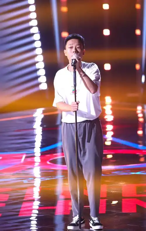 2021中国好声音学员铁柯楠唱喜欢的歌过想要的生活