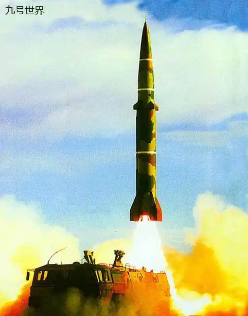 第五位【rsm-56弹道导弹】rsm-56"布拉瓦"是俄罗斯的潜射多弹头弹道