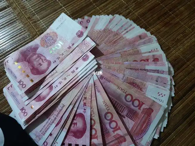 原来一万块这么厚一叠,支付宝用多了根本感受不到