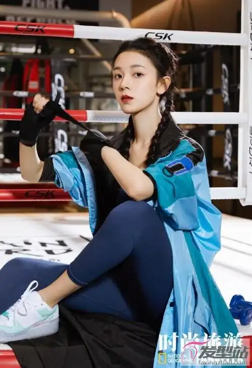 陈瑶鱼骨辫运动大片 酷飒个性又不失少女感