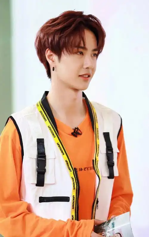 uniq-王一博    考古创造101王导师#王一博的考古日常