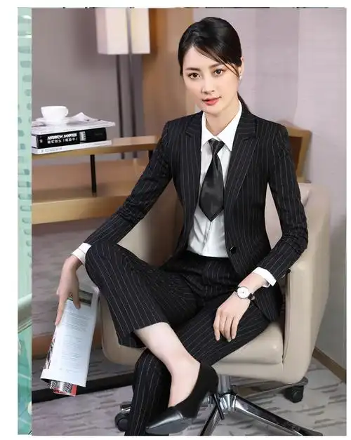 伊雅露莎小西装女职业装女装套装经理领导工作服仿毛料条纹西服配领带