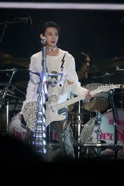 小鬼把更多时间花在音乐上