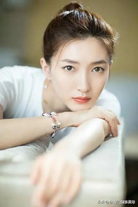 事实证明,与胡歌分手的江疏影,已经过上了另一种生活