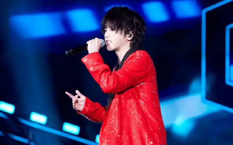 华晨宇【斗牛】新歌首唱音质加强版180908鸟巢演唱会live