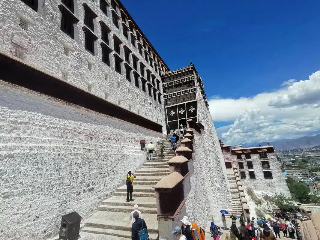 布达拉宫#让照片动起来  - 抖音