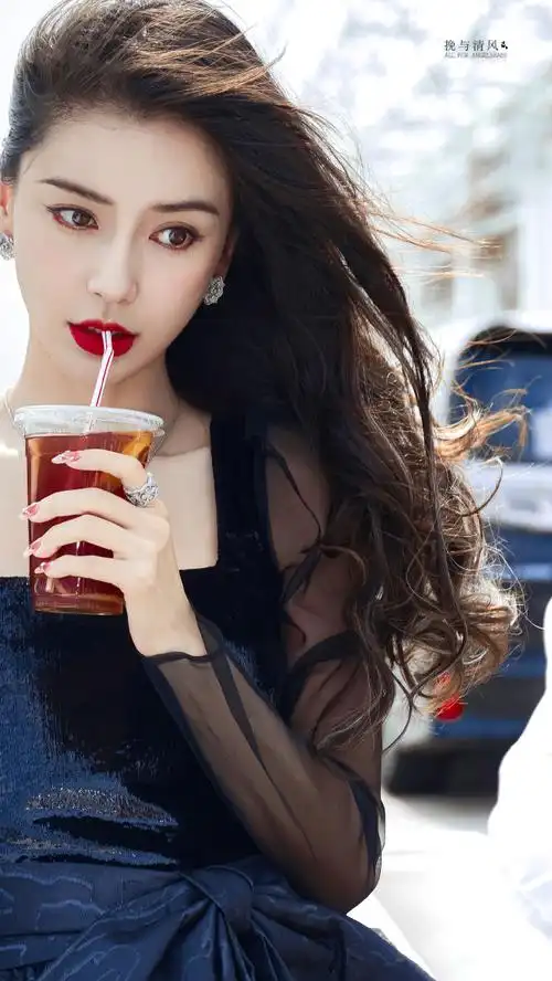 angelababy金像奖红毯##angelababy说小海绵只怕她