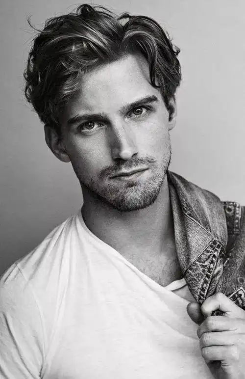 他们的偏分发型 剪一个可以帅很久