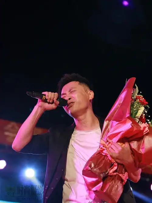 情系家乡晚会上的歌手汤子星_琼海在线摄影版_琼海论坛_琼海在线