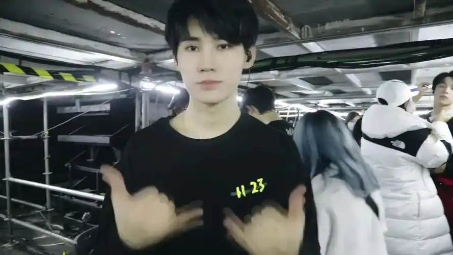 张真源太好看了吧 - 堆糖,美图壁纸兴趣社区