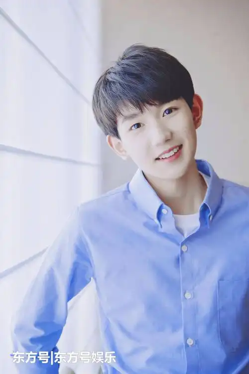 2019年7月25日时事热点:王源被四辆车追车