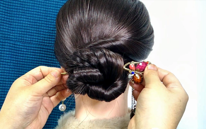 流行编发优雅好看的盘发穿旗袍绝不能错过的发型典雅有气质