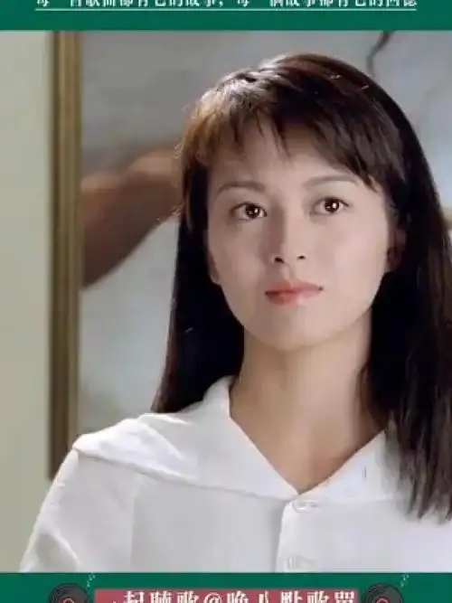 20岁梁咏琪遇上25岁袁咏仪,谁更美?