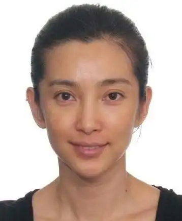 ella证件照曝光 感冒君立功