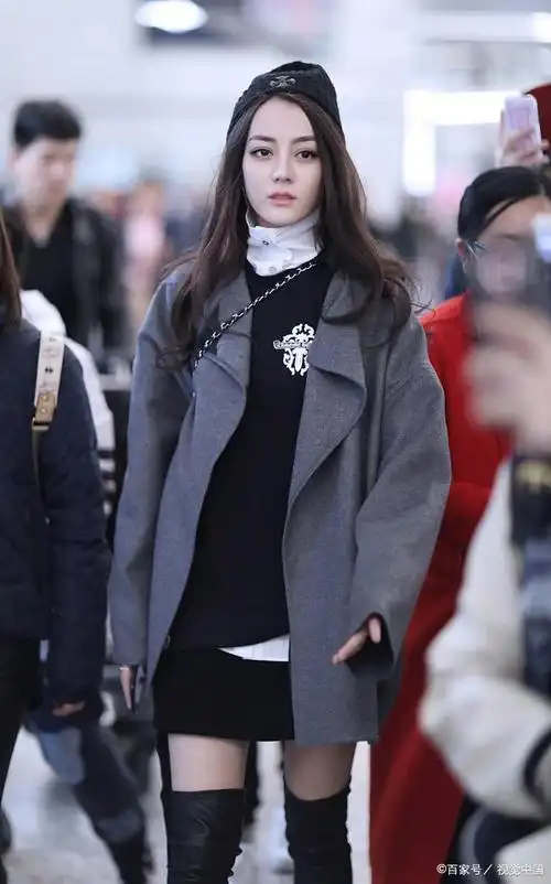 新疆美女迪丽热巴的年收入过亿却也过着普通人的生活