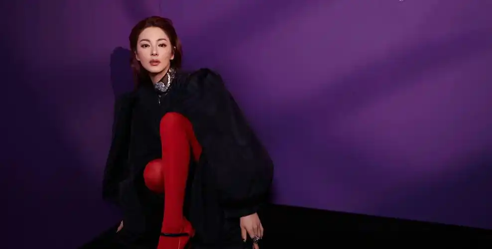 演员张雨绮,代表作《白鹿原》演技出众,请看美美哒写真照