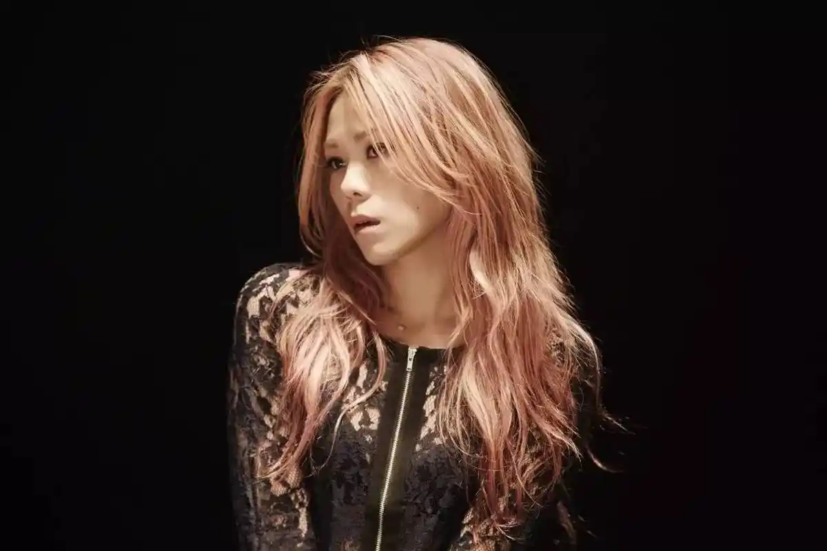 让音乐使者蔡健雅带你穿越时空,找回失落的家园"列穆尼亚"!