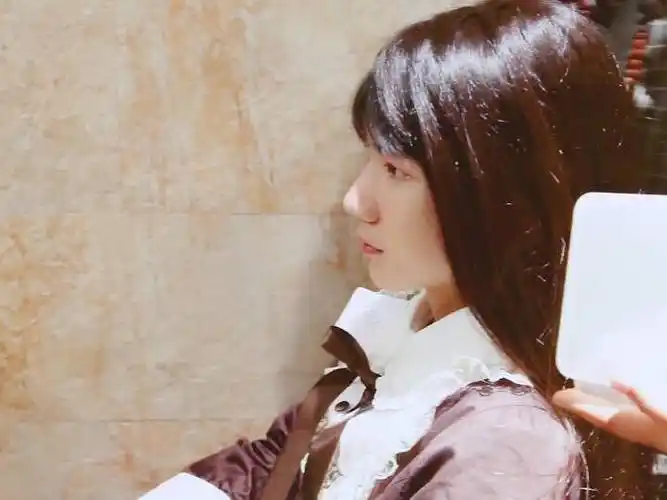 王源少年时代女装这段好好笑哦