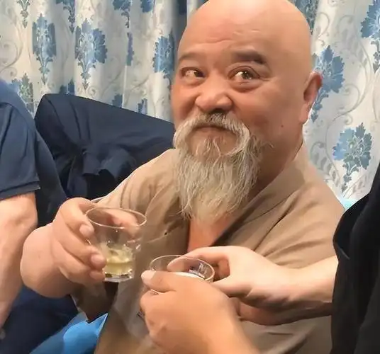 每天2包烟8两酒,68岁的"老戏骨"李琦,如今身体状况令人堪忧