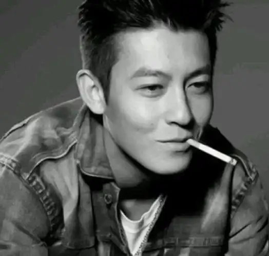 陈冠希女儿超萌 看模样就知道爹妈是谁